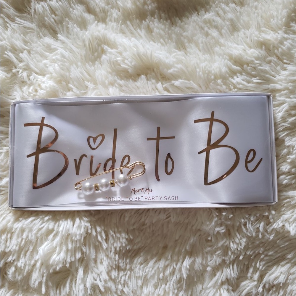 BNWT Bridal Sash